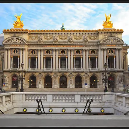 Hotel Le Chateaubriand 3*
