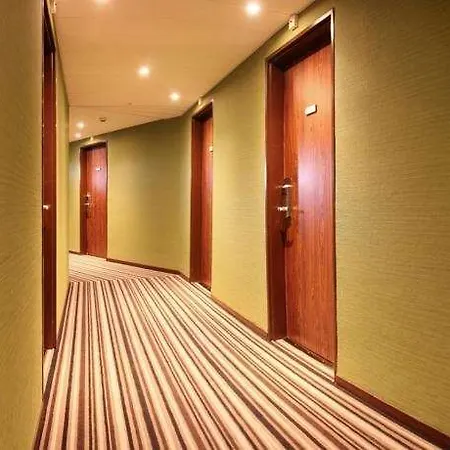 Ibis Styles Malabry Paris Sud ホテル