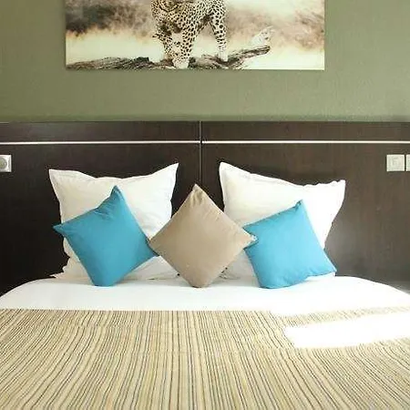 Ibis Styles Malabry Paris Sud 3* シャトネ