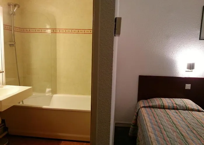 מלון Ibis Styles Malabry Paris Sud 3*